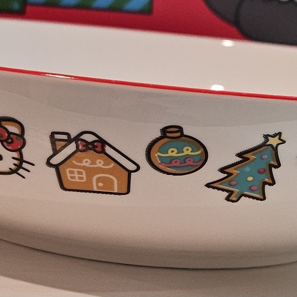 Hello Kitty Gingerbread Christmas Bowls Set of 3 - Picture 5 of 5